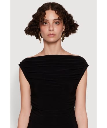 Chic Sleeveless Pleated Blouse