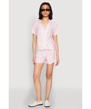 Almost Famous Plisse Lettuce Edge Striped Shorts