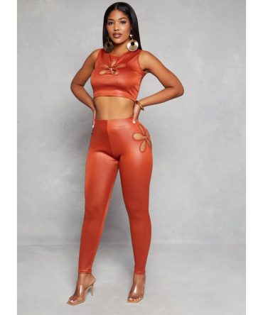Leather Look Flower Keyhole Leggings